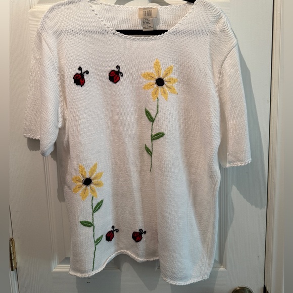 Teddi White Vintage Short sleeve Sweater - Picture 1 of 6
